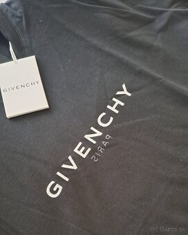 GIVENCHY TRIKO1 - 3
