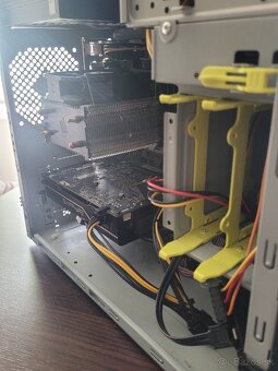 Menší herný počítač i5 9400f , rx 570 , 16gb ddr4 , 1tb SSD - 3