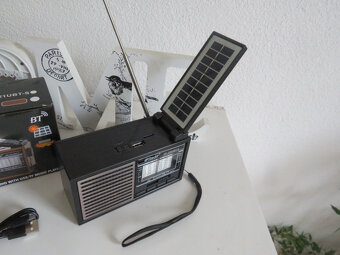 Predam nove,male radio RD-321UBT-lampas-SOLAR - - 3