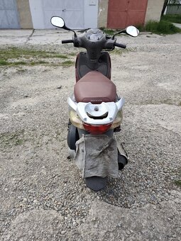 Skúter Honda 125i - 3