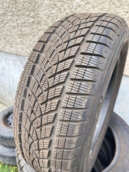 Zimné pneu Goodyear UltraGrip 235/60R18 - 3