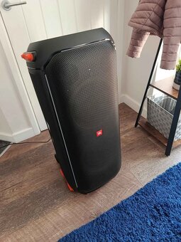 JBL 710 - 3