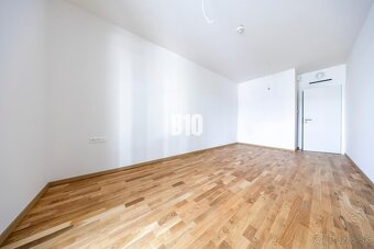 METROPOLIS - 2IZBOVÝ APARTMÁN NA 4.POSCHODÍ V ŠTANDARDE s mo - 3