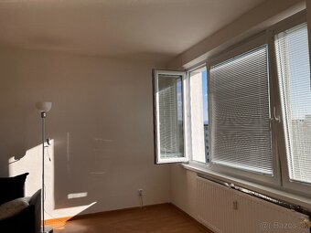 Prenájom slnečný 2 izbový byt s krásnym výhľadom v Lučenci - 3
