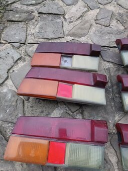 Ponúkam na predaj zadné svetlá na škoda 105/120/130 - 3