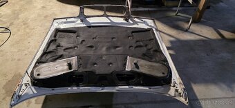 Bmw e38 3.0i V8 manuál - 3