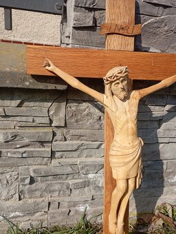 Predám pekny drevený kriz - 3