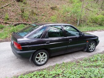 Predám Ford Escort - 3