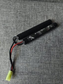 Baterky do Airsoftovej zbrane + nabíjačka - 3