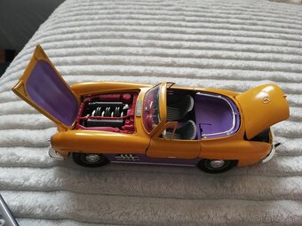 1:18 Mercedes 300 SEL , FERRARI 456 poskodne - 3