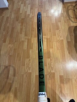 Wilson Blade 100UL V8 - 3