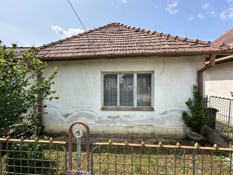 Rodinný dom na veľkom pozemku v obci Solčany – len 2 minúty - 3