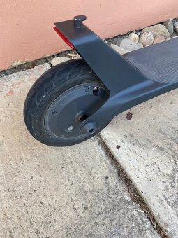 Predám Xiaomi scooter 4 lite 2. generáciu - 3