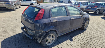 Lacno rozpredám Fiat Grande Punto na náhradné diely - 3