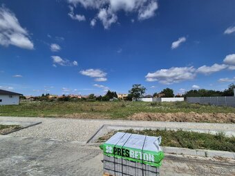 🏡 Stavebný pozemok v novej lokalite – Dvory nad Žitavou - 3