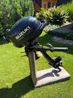 Lodný motor suzuki 2,5 - 3