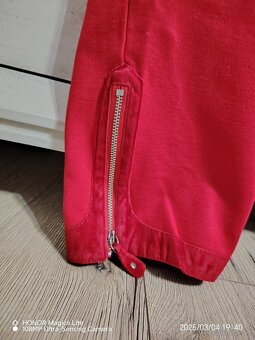 červené nohavice - 3