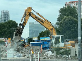 búracie a demolačné práce, recyklovanie stavebnej sute,báger - 3