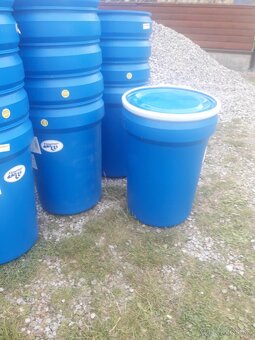 Predám plastove sudy 114l - 3