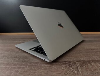 MacBook Air 2020 8/256GB - 3
