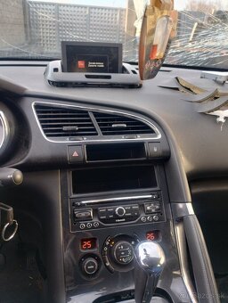 Peugeot 3008 - 3