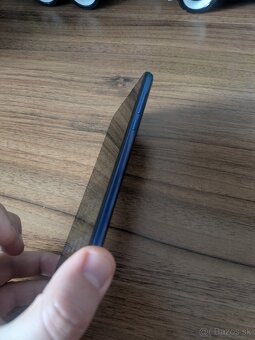 Motorola G8 TOP stav - 3