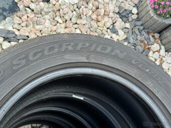 235/55 R18 - 3