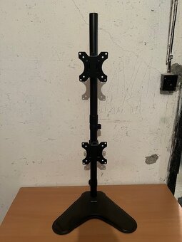 Stojan na PC - 3