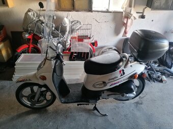 Predam skuter kymco 50 - 3
