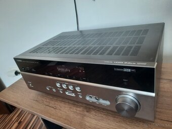 Predám strieborný 5.1 AV receiver Yamaha RX-V 475 - 3