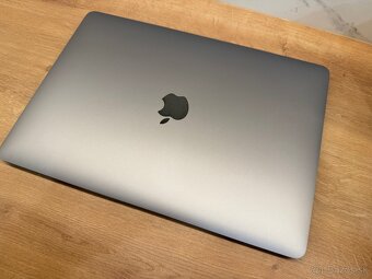 Macbook Air M1 Space Grey - 3