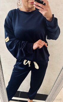 Damska talianska velurova suprava navy - 3