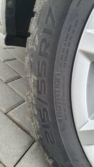 Nokian Tyres WR Snowproof 215/55 R17 - 3