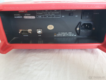 Stolný multimeter UNI-T UT804 - 3