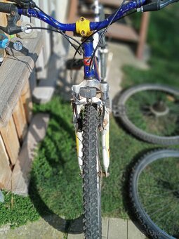 Bicykel na náhradné diely a 3 náhradné kolesá - 3