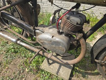 ČZ 125b - 3