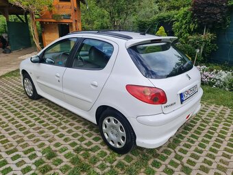 Peugeot 206 1,4 benzín - 3