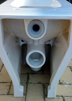 WC Roca NOVÉ - 3