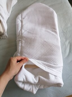 Biela hrubšia zavinovačka a zelená zavinovačka - 3