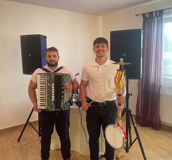 Dj, živá hudba, akordeón - 3