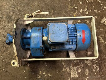 Elektromotor s prevodovkou - 3