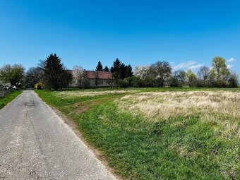 Predám stavebný pozemok s výmerou 2752 m2, VT - 3