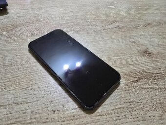 Iphone 11 64gb s novou bateriou a 100 percentnym zdravym ip - 3