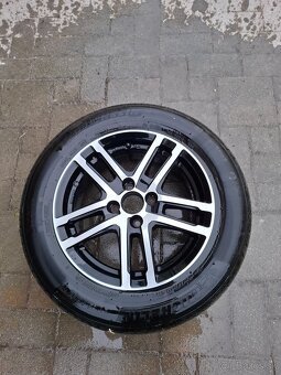 Pneu 185/65 R15 - 3