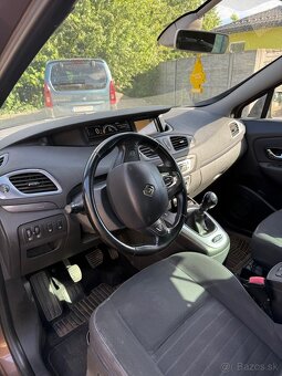 Renault Megane Scenic - 3