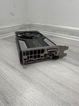 EVGA GTX 1060 3GB - 3