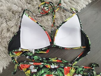 Push up plavky s tropickým vzorom S/36 - 3