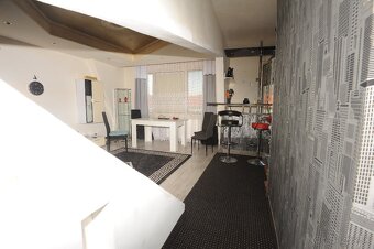 Pekný 3 izbový byt s balkónom - 3