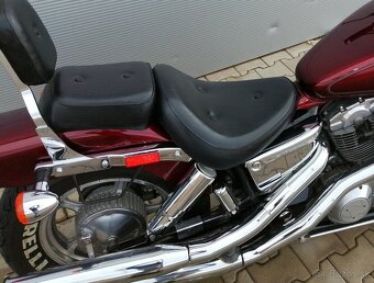 HONDA SHADOW VT1100 V TWIN, / KRÁSNY originál stav, - 3