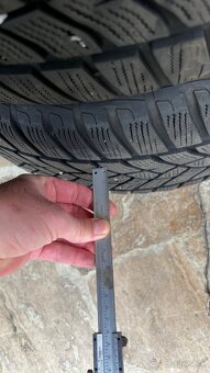 Zimné pneumatiky Goodyear 235/45 R18 98V - 3